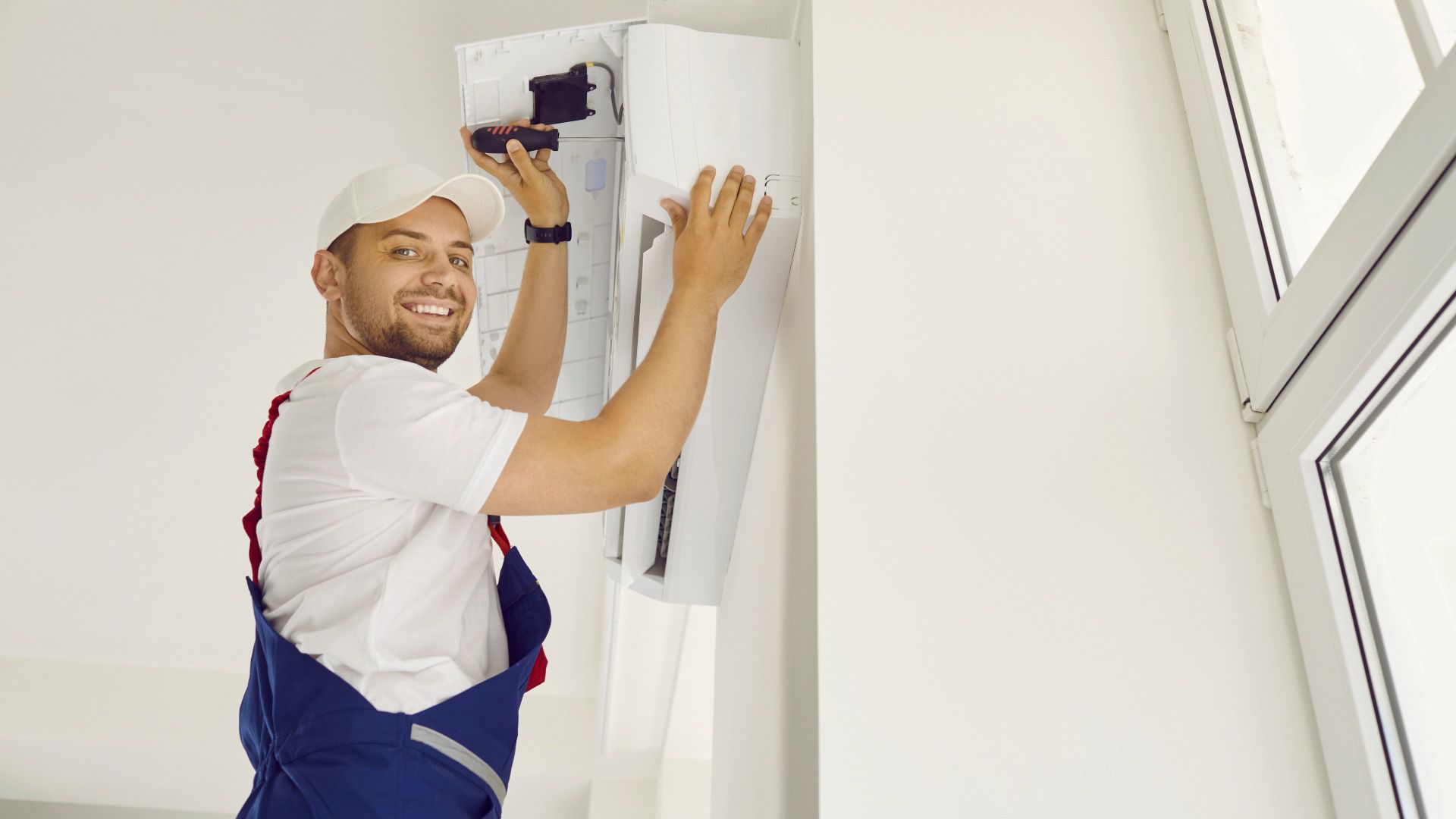 Services Nordic Air installe des thermopompes murales et centrales (Goodman, Franklin, Gree) partout à Laval, sur la Rive‑Nord et la Rive‑Sud. Profitez des subventions (jusqu’à 6 700 $) et du financement Financeit. https://nordikair.com